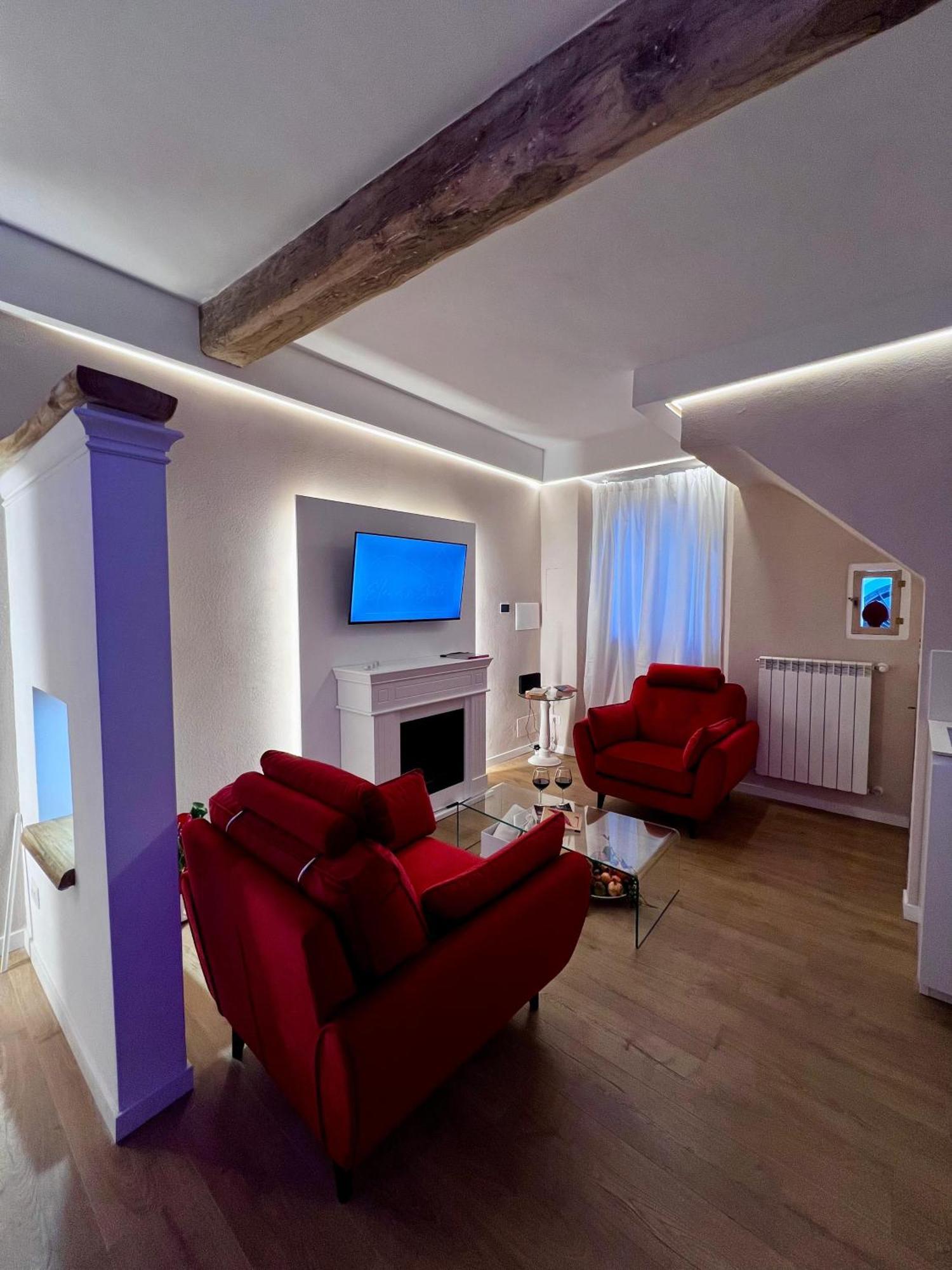 Elena'S Suite Sutri Extérieur photo