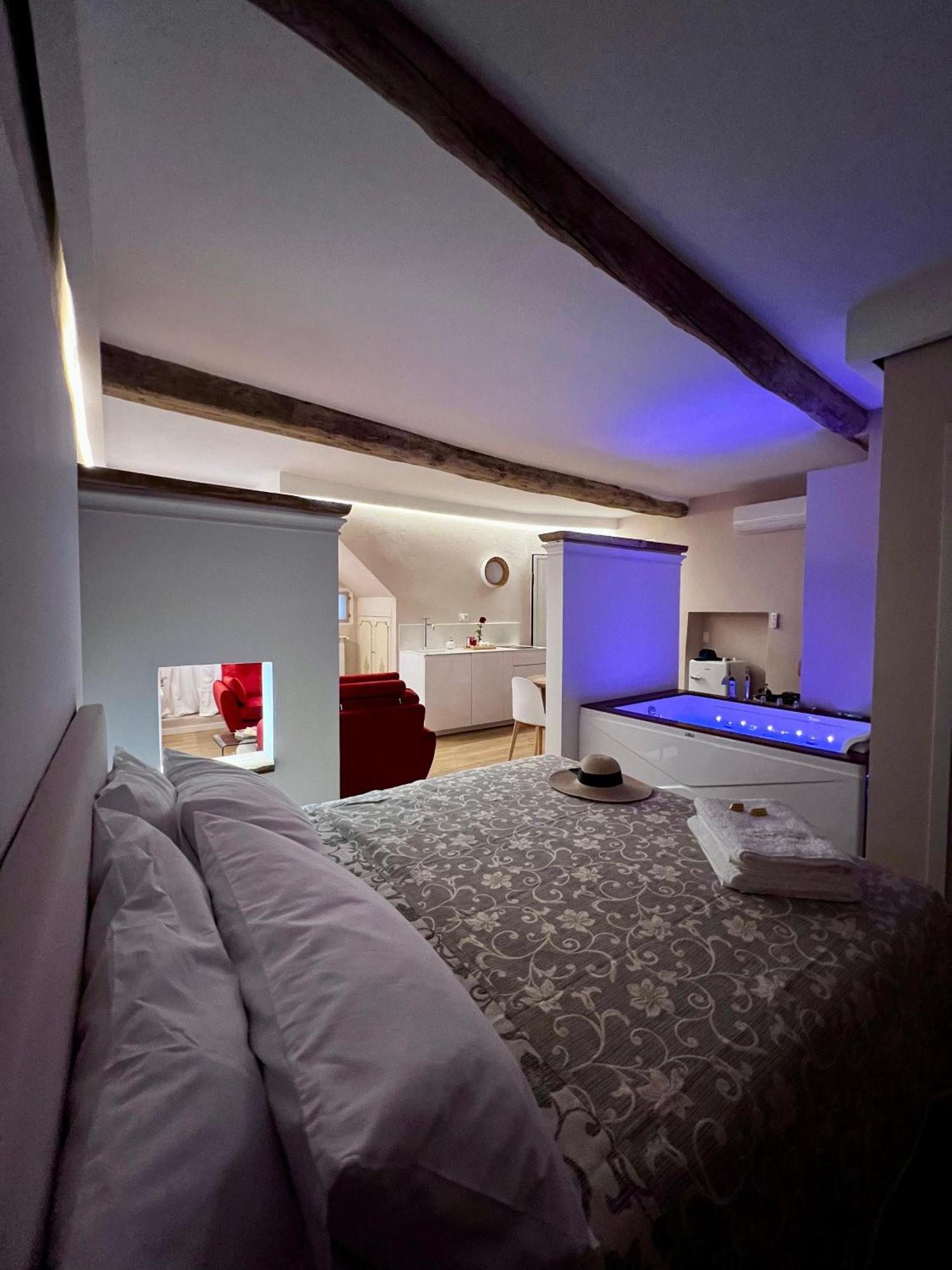 Elena'S Suite Sutri Extérieur photo